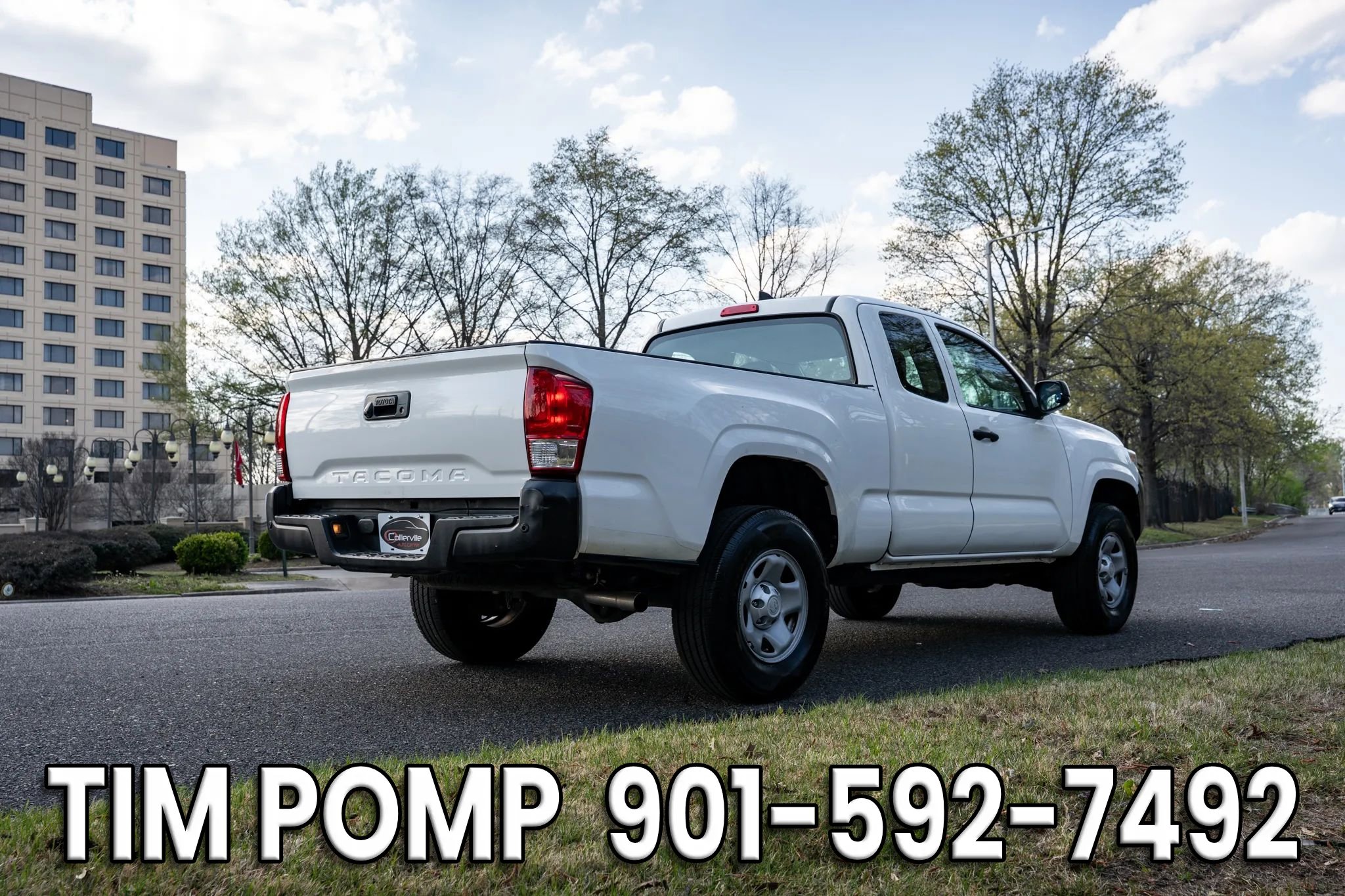 Used 2017 Toyota Tacoma SR image 5