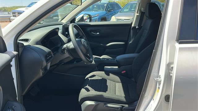 Used 2026 Honda HR-V LX image 10