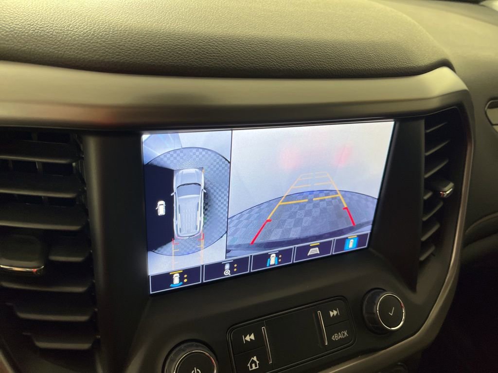 Used 2022 GMC Acadia AT4 w/ Technology Package image 32