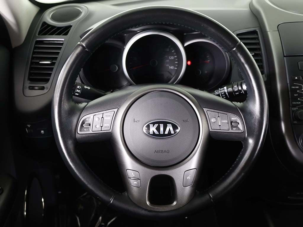 Used 2013 Kia Soul + FWD image 31