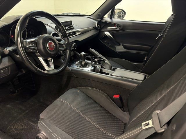 Used 2017 FIAT 124 Spider Classica image 16