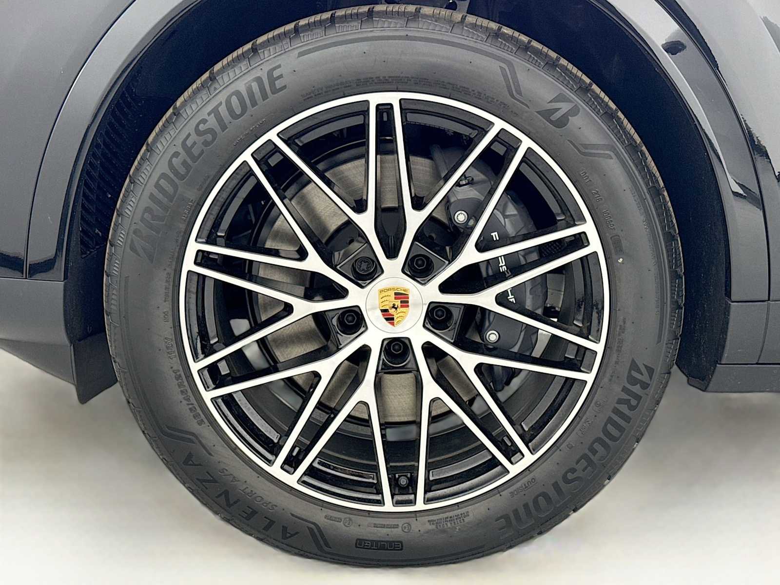 New 2026 Porsche Cayenne image 33
