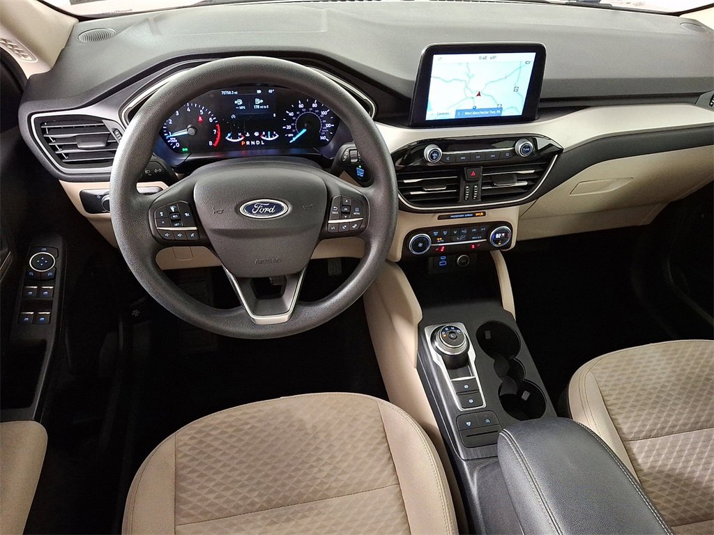 Used 2020 Ford Escape SE image 2