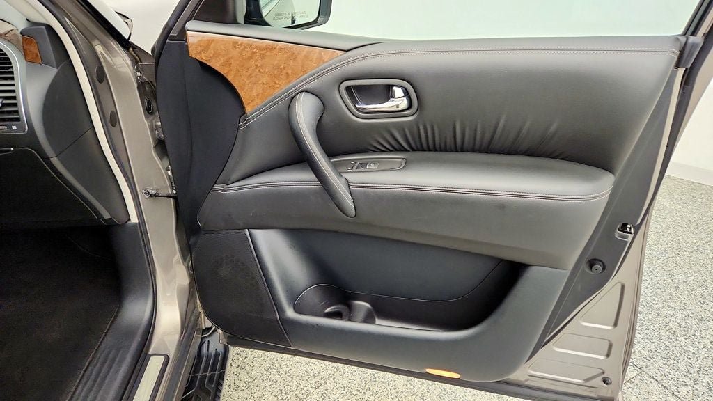 Used 2017 INFINITI QX80 4WD image 28