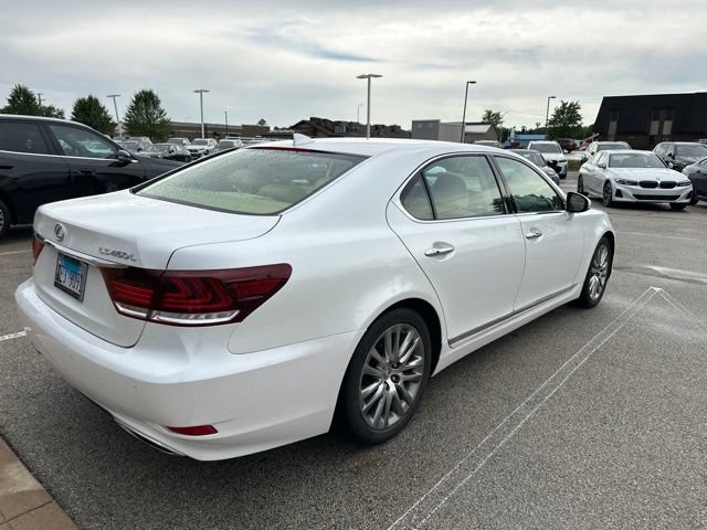 Used 2017 Lexus LS 460 L RWD image 6