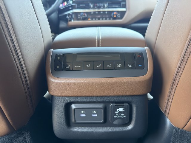 New 2026 Nissan Pathfinder Platinum AWD/4WD image 26