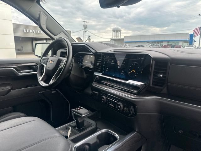 Used 2023 Chevrolet Silverado 1500 LTZ w/ Technology Package AWD/4WD image 10