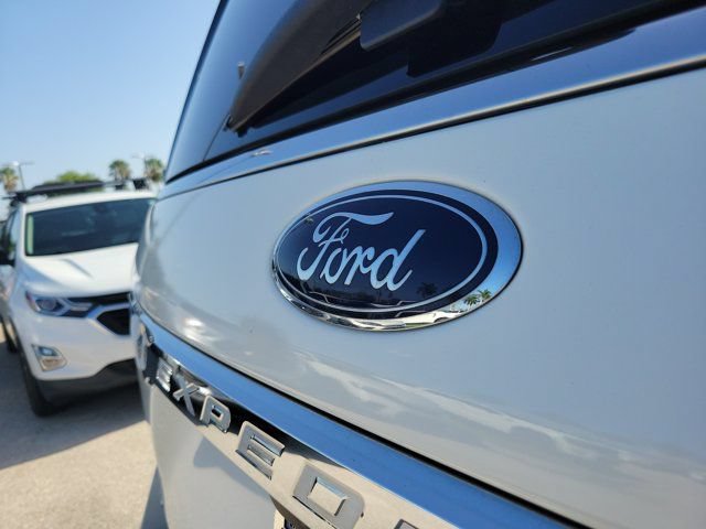 Certified 2020 Ford Expedition XLT w/ Equipment Group 202A RWD image 7