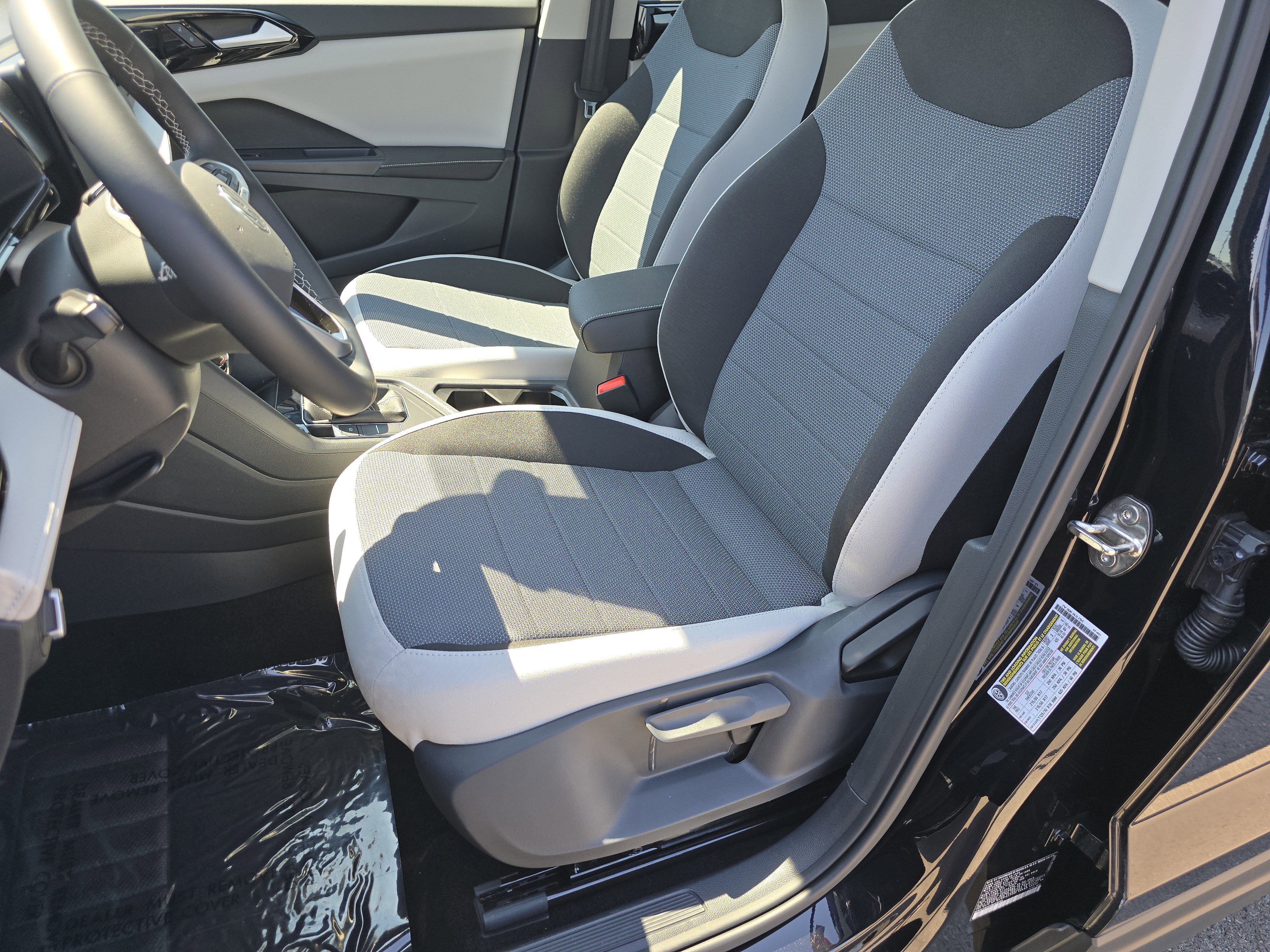 New 2025 Volkswagen Taos S image 21