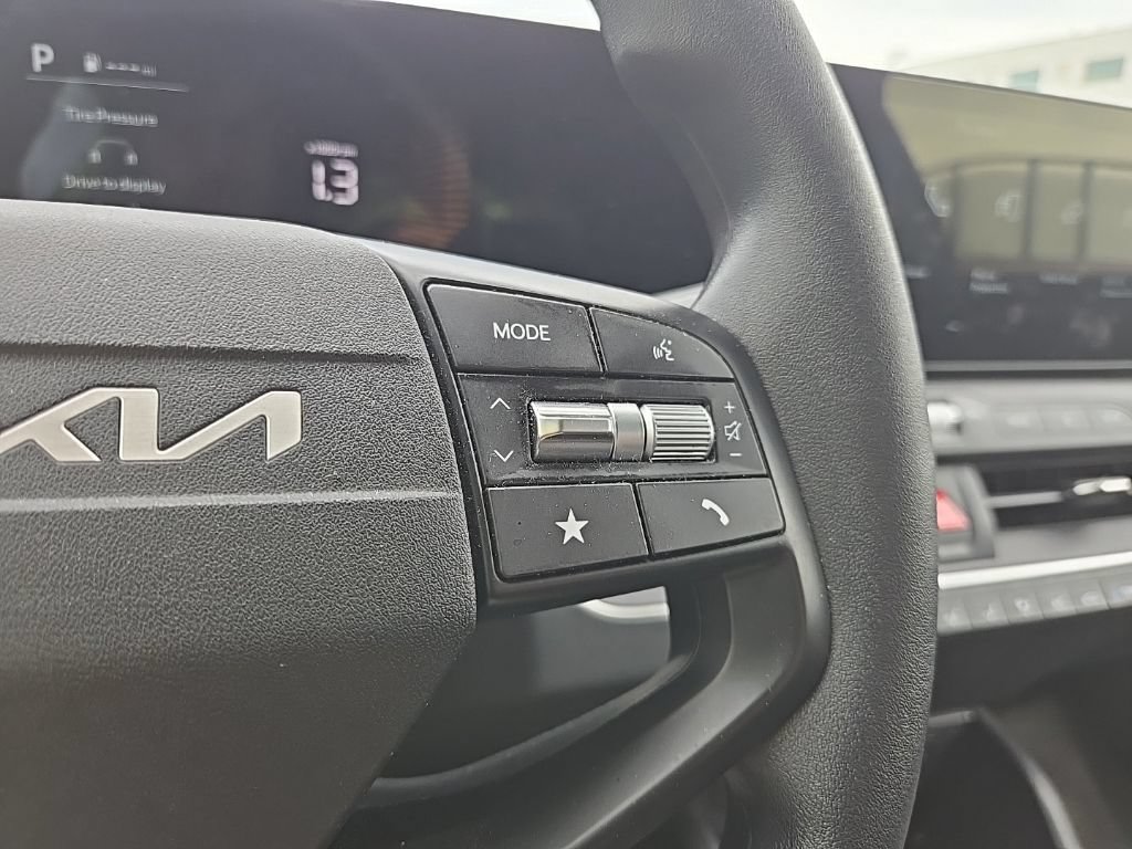 Certified 2025 Kia K4 FWD image 15