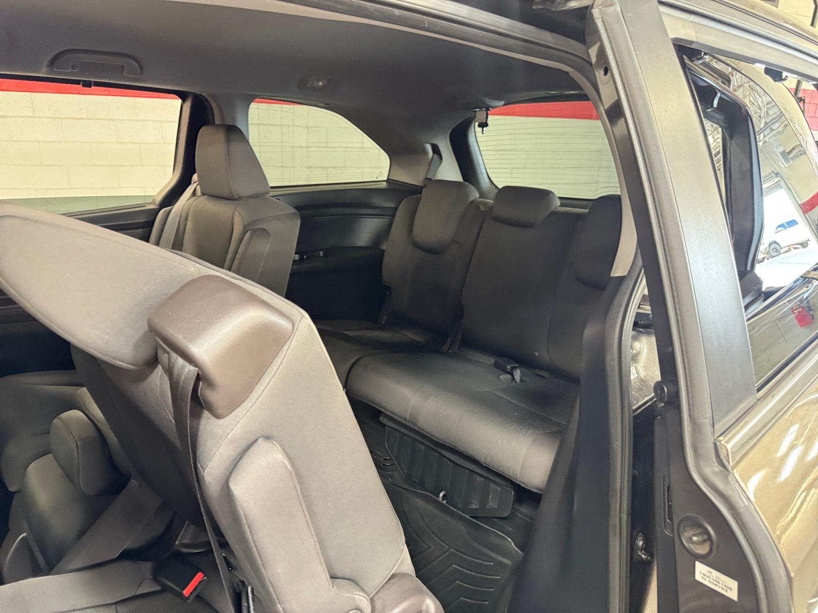 Used 2019 Honda Odyssey EX image 27