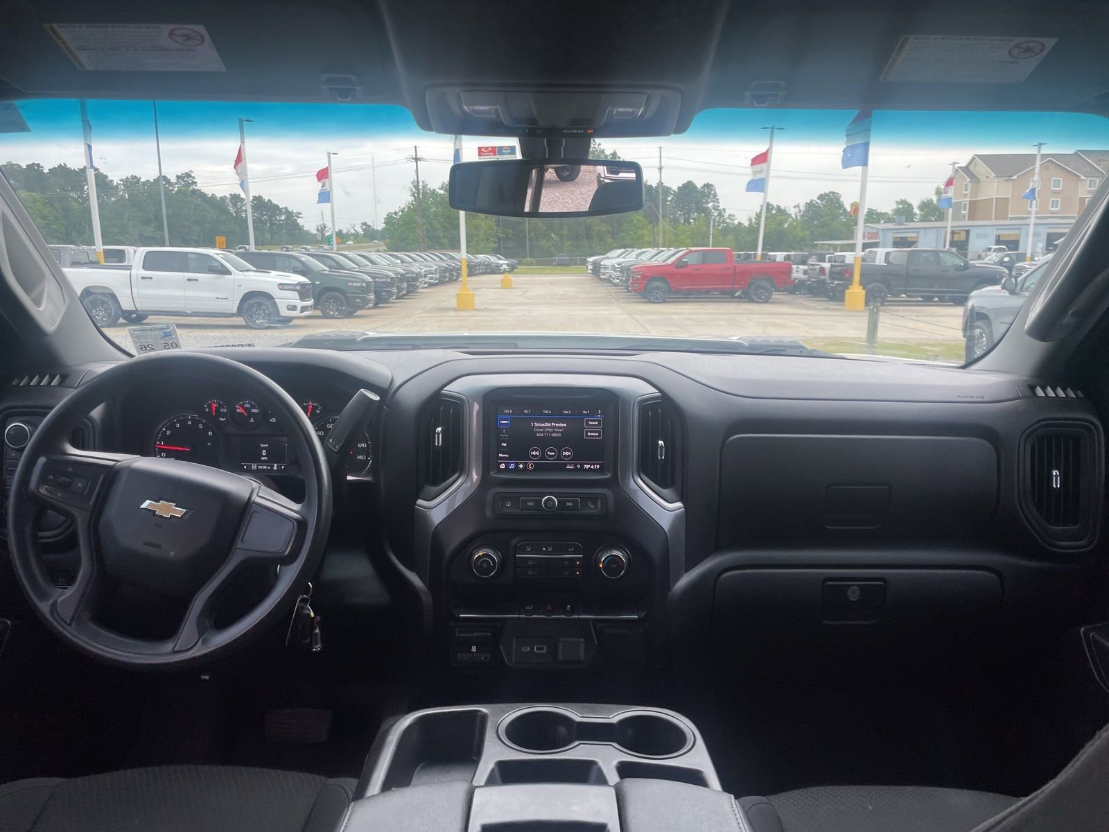 Used 2021 Chevrolet Silverado 2500 Custom w/ Custom Value Package AWD/4WD image 9