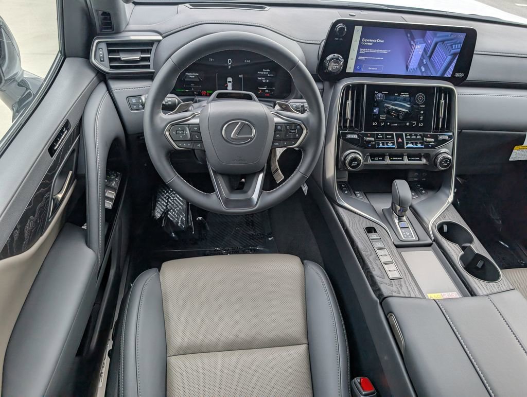 New 2025 Lexus LX 700h Overtrail image 5