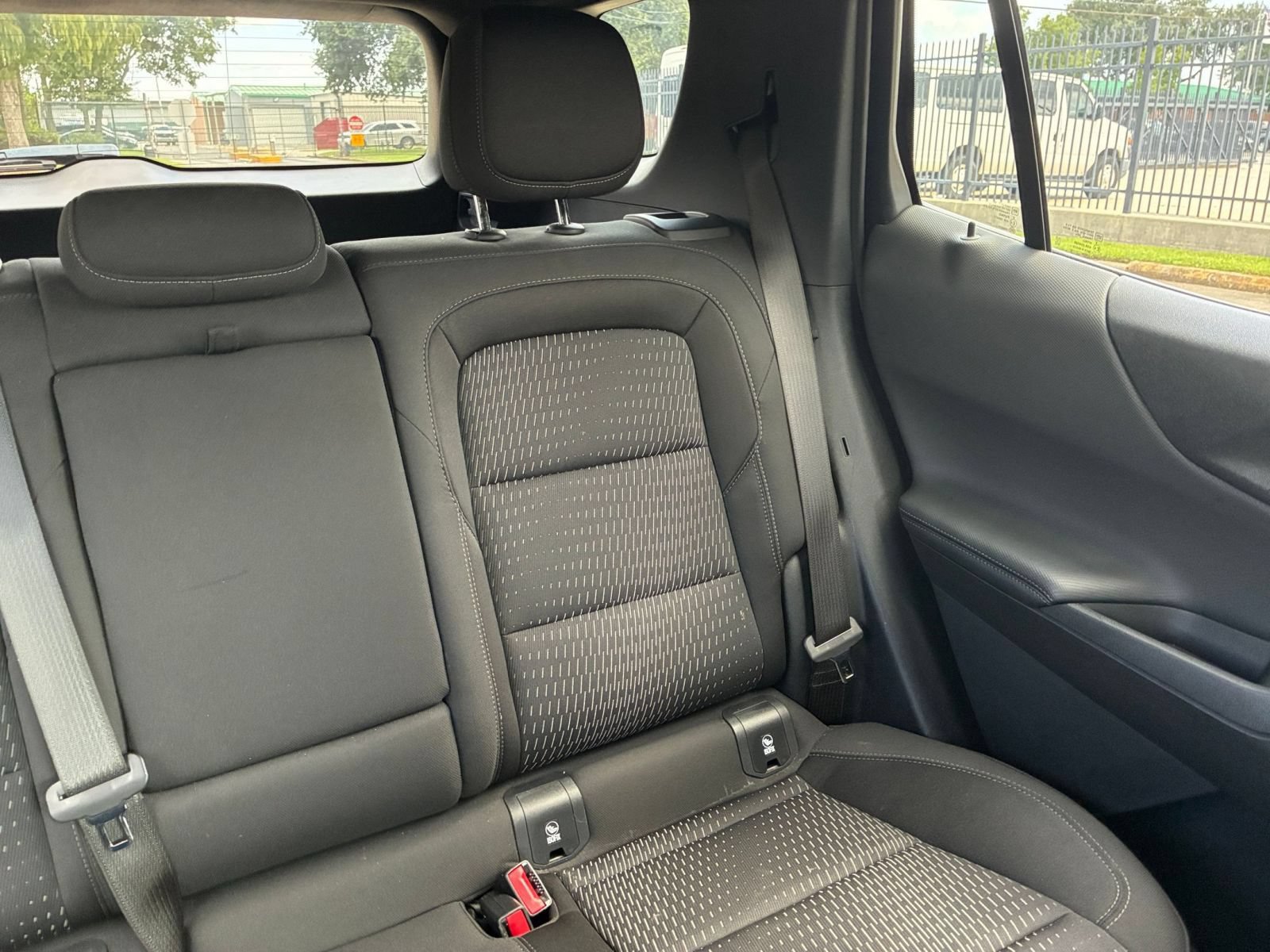 Used 2025 Chevrolet Equinox LT FWD image 36