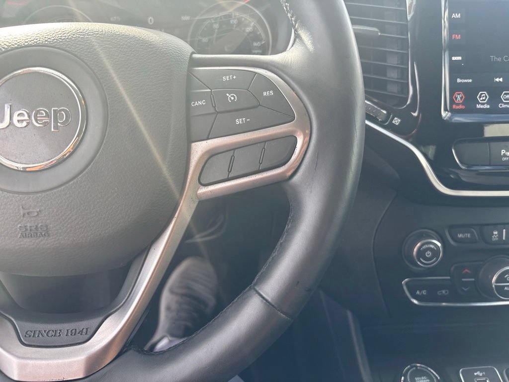 Used 2019 Jeep Cherokee Limited AWD/4WD image 19