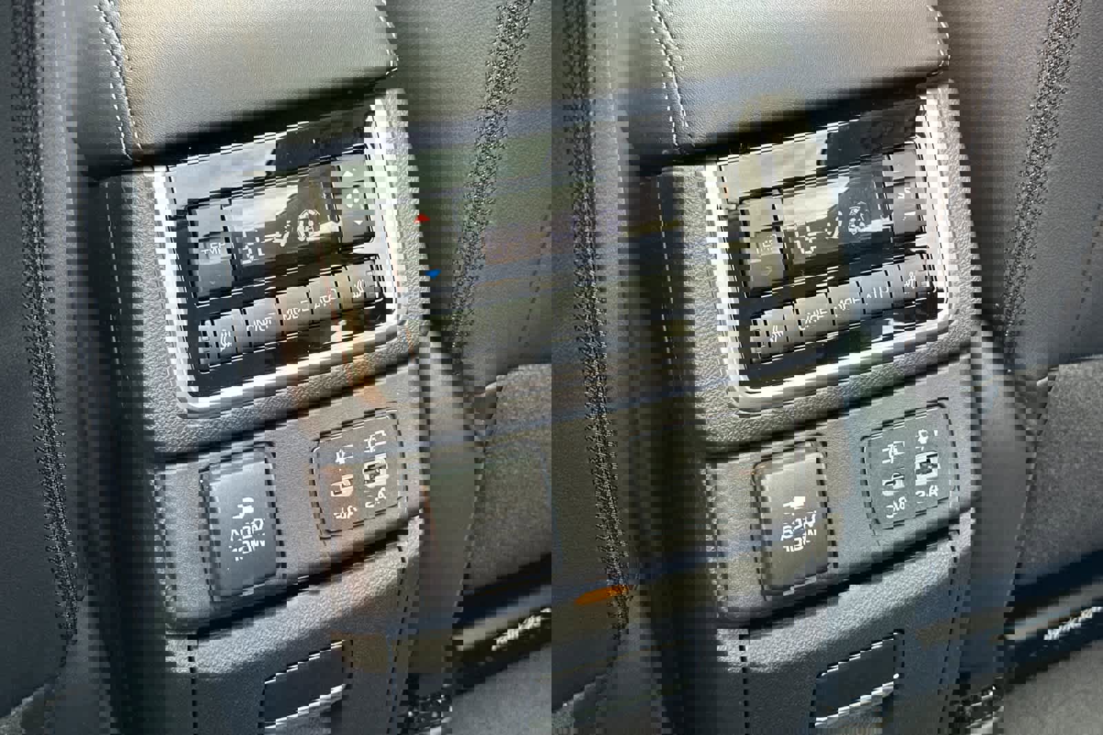 New 2025 Subaru Ascent Touring w/ Popular Package #2 image 12