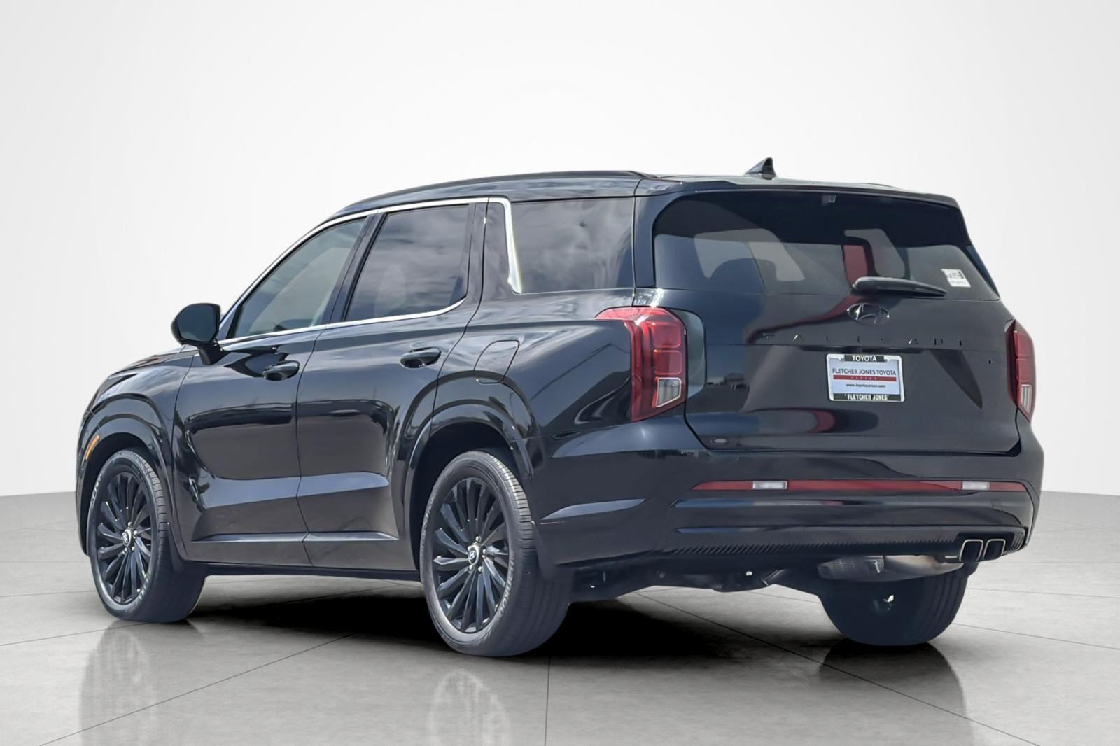 Used 2024 Hyundai Palisade Calligraphy AWD/4WD image 3