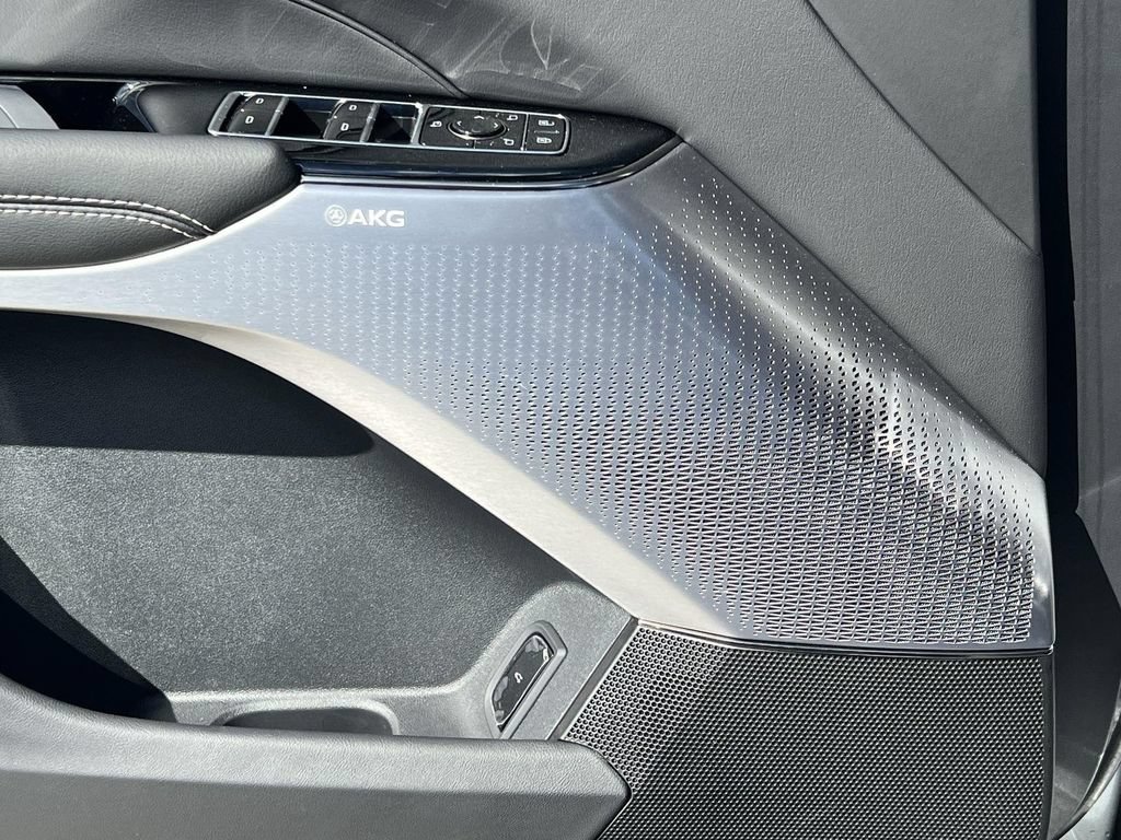 New 2026 Cadillac Lyriq V AWD/4WD image 24