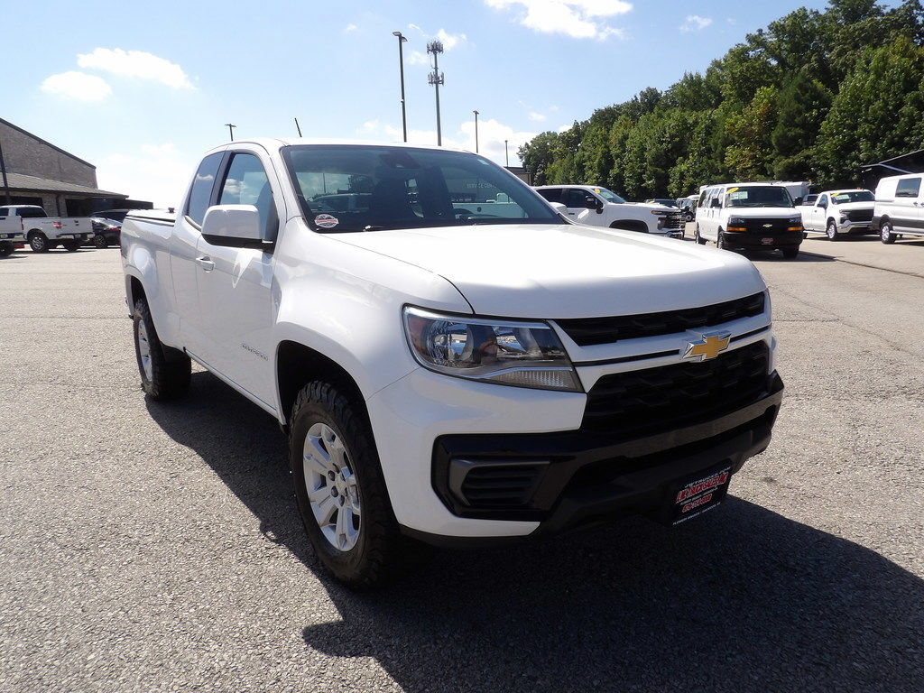 Used 2022 Chevrolet Colorado LT w/ Fleet Safety Package RWD image 11