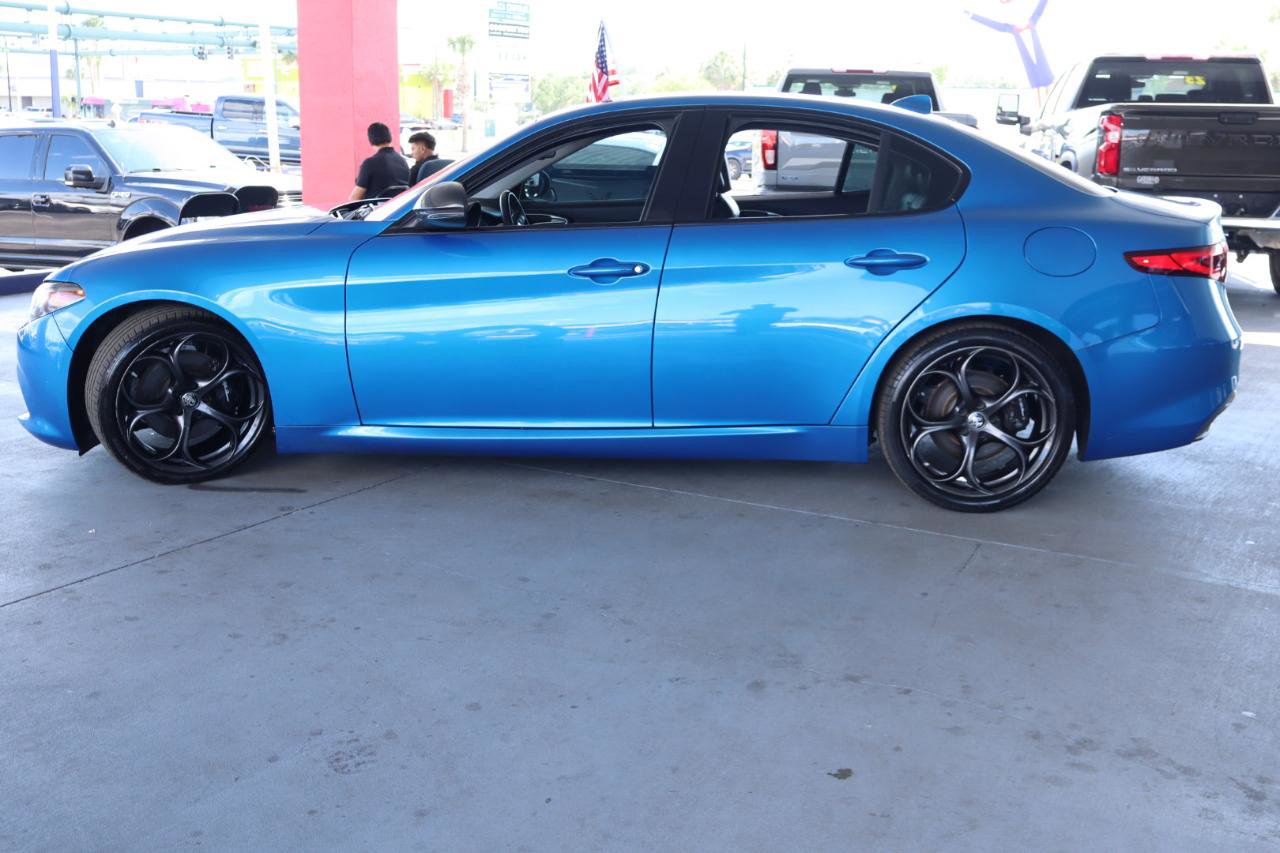 Used 2018 Alfa Romeo Giulia RWD image 10
