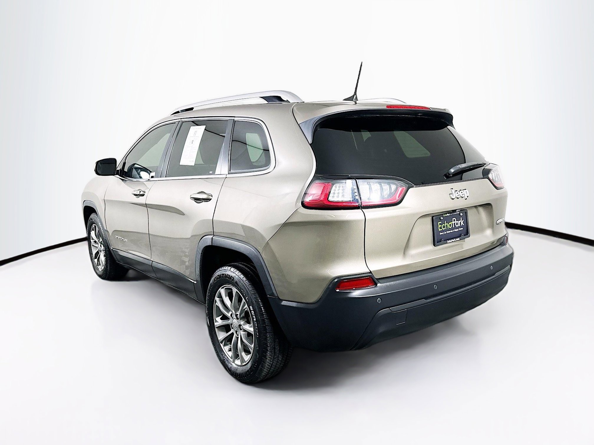 Used 2020 Jeep Cherokee Latitude Plus FWD image 5