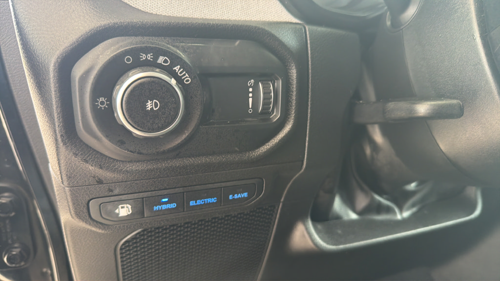 Used 2024 Jeep Wrangler Unlimited AWD/4WD image 19