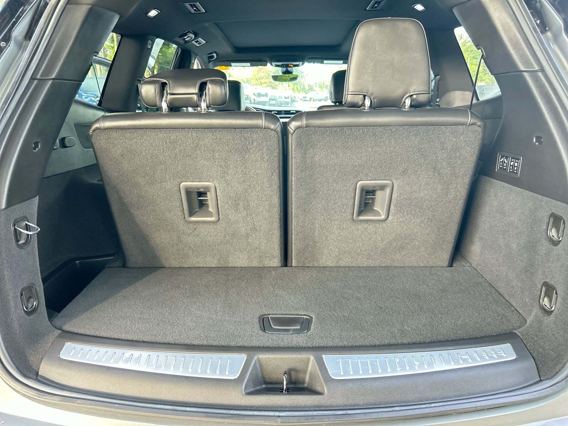 Used 2023 Cadillac XT6 Premium Luxury w/ Technology Package image 32