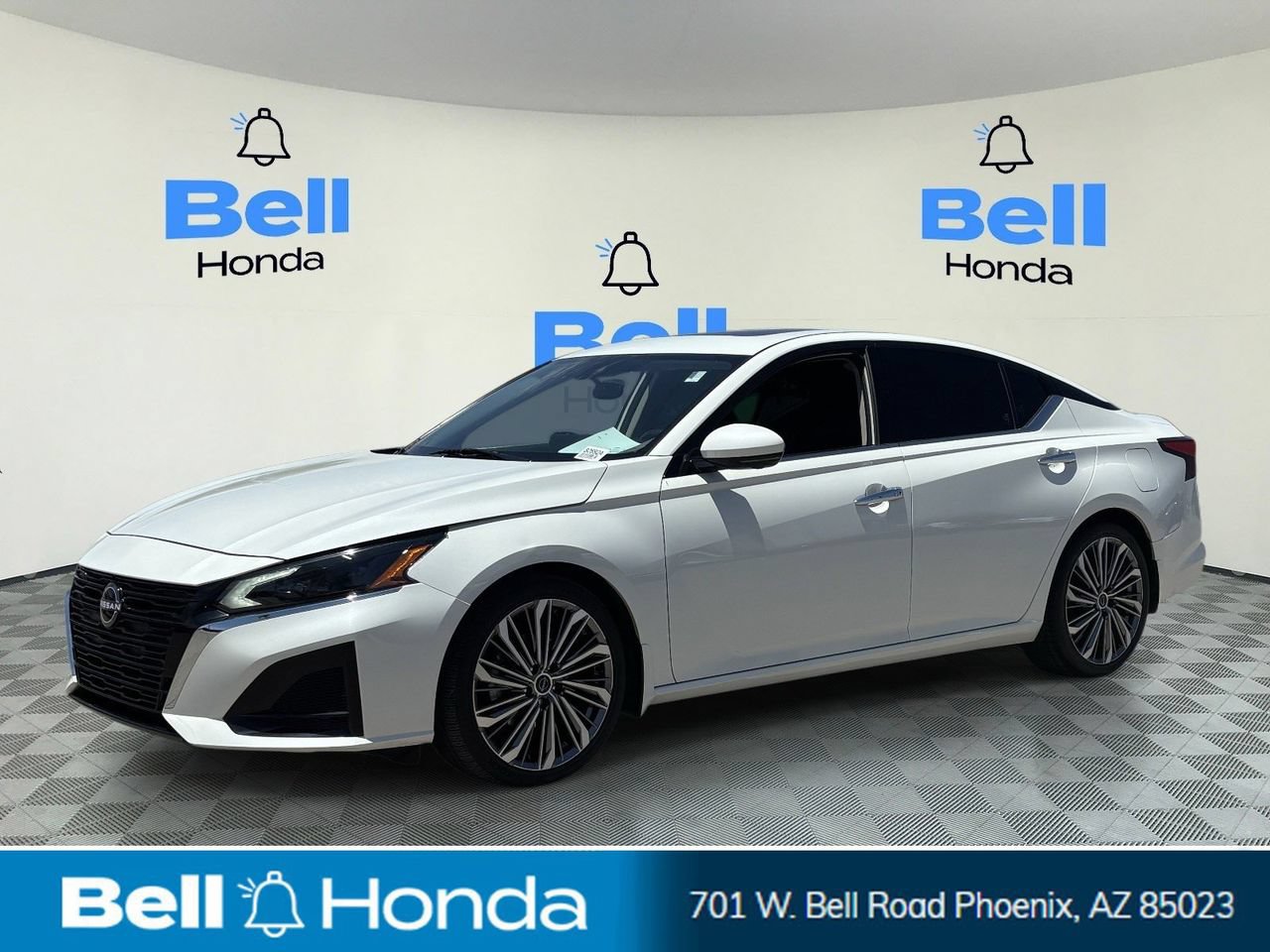 Used 2024 Nissan Altima 2.5 SL FWD image 1