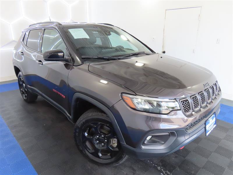 Used 2024 Jeep Compass Trailhawk AWD/4WD image 8