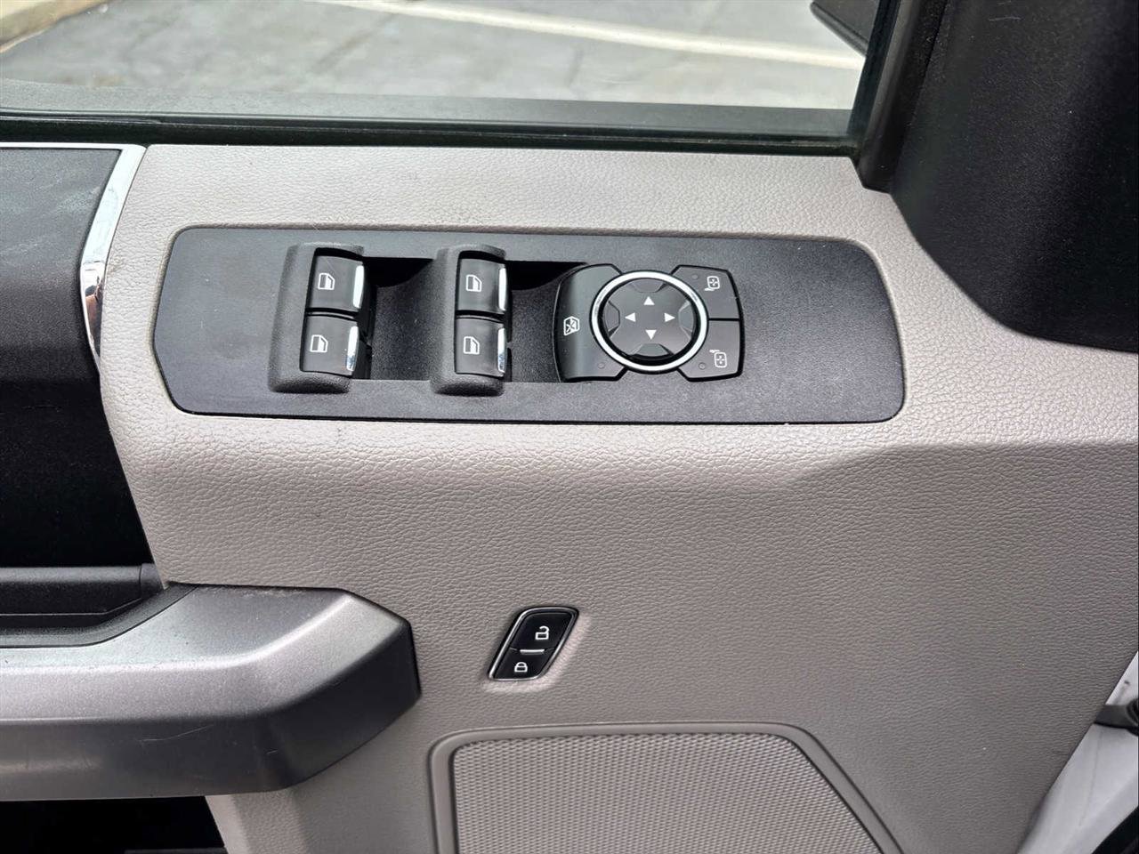 Used 2021 Ford F250 XLT AWD/4WD image 11