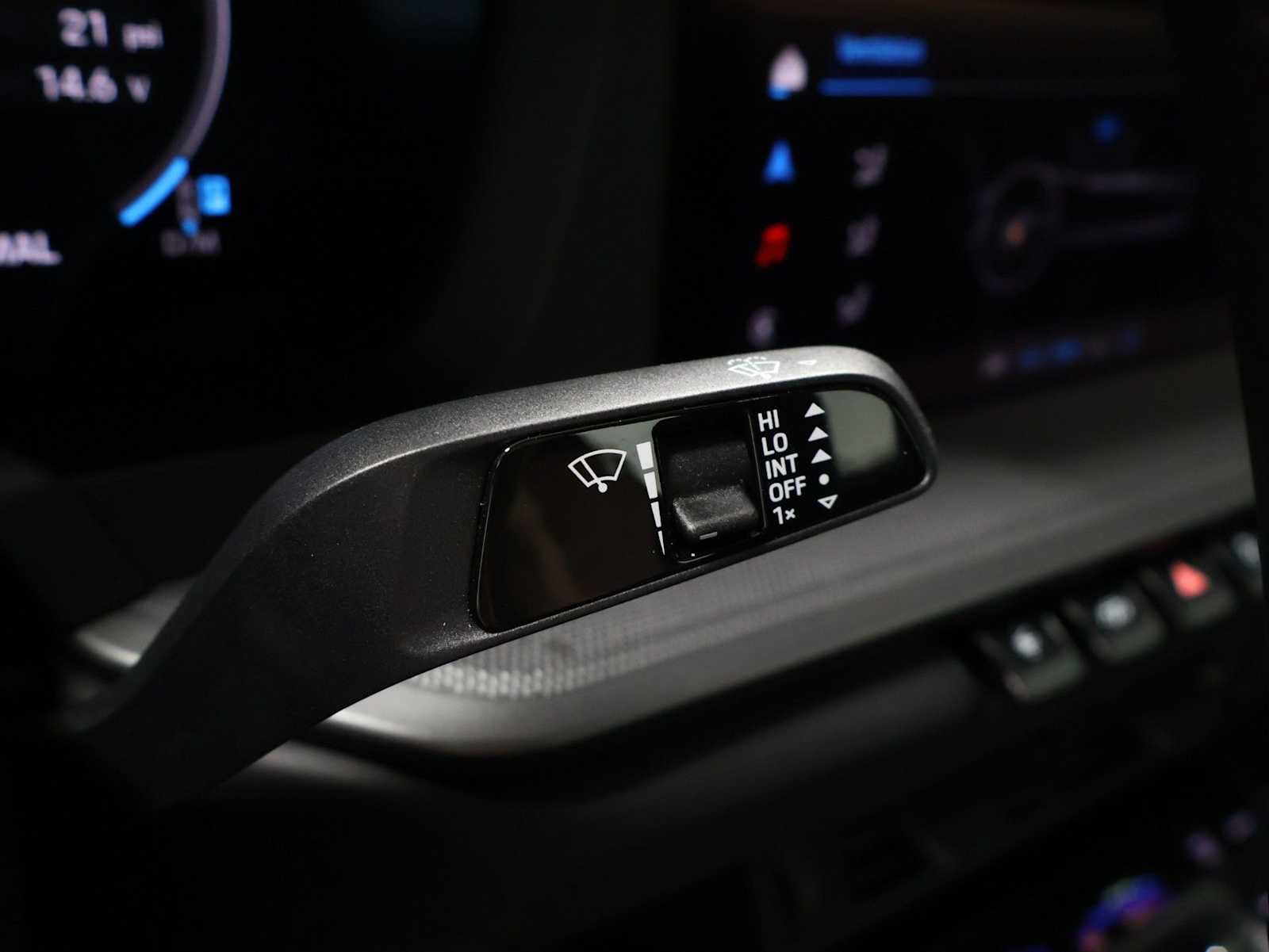 Certified 2025 Porsche 911 Carrera RWD image 30