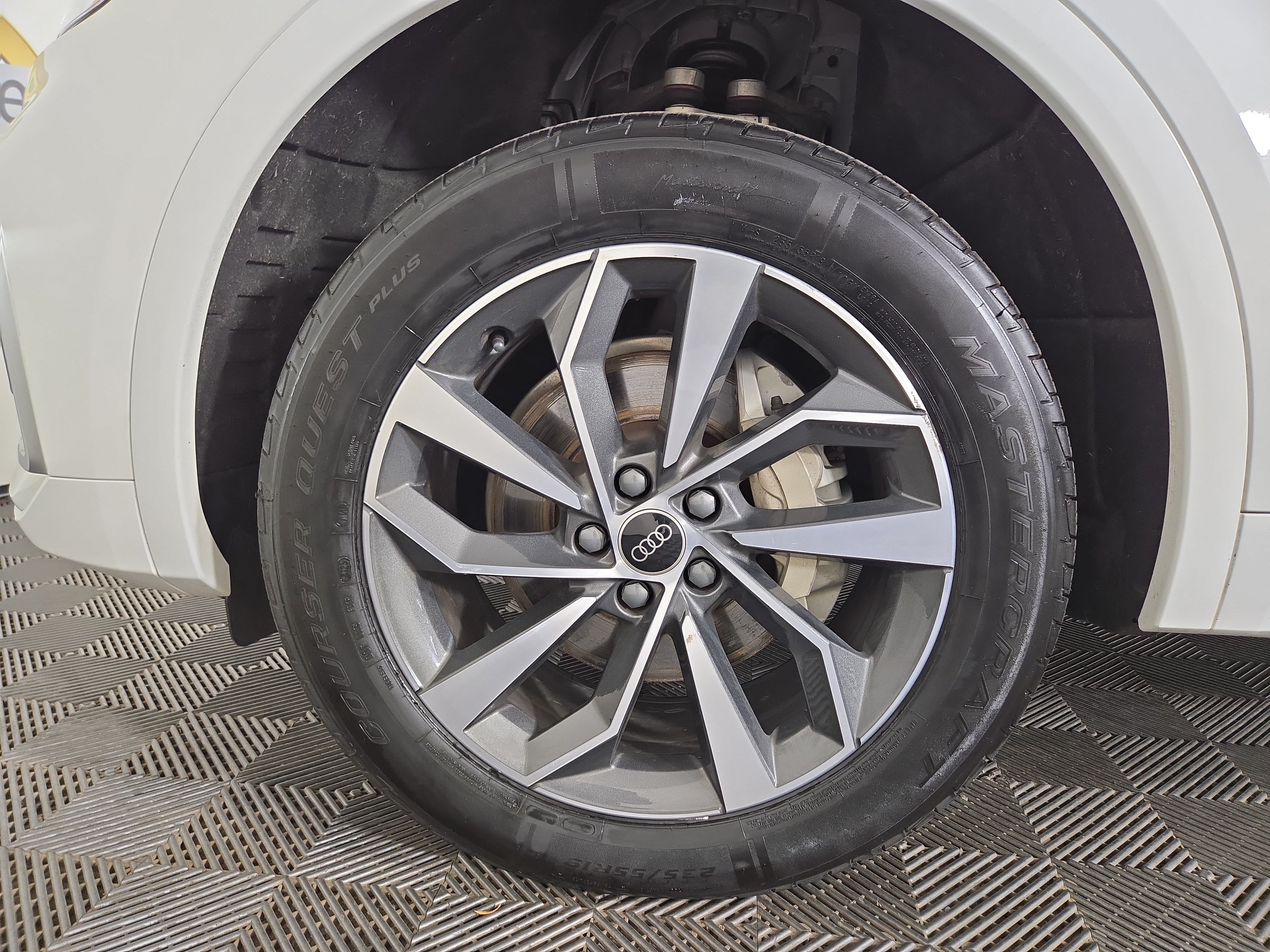 Used 2024 Audi Q5 2.0T Premium Plus AWD/4WD image 34