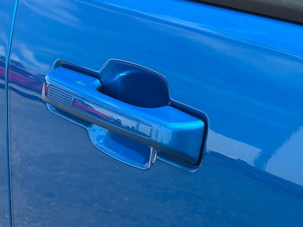 Used 2025 Ford Maverick Lariat w/ Black Appearance Package AWD/4WD image 21