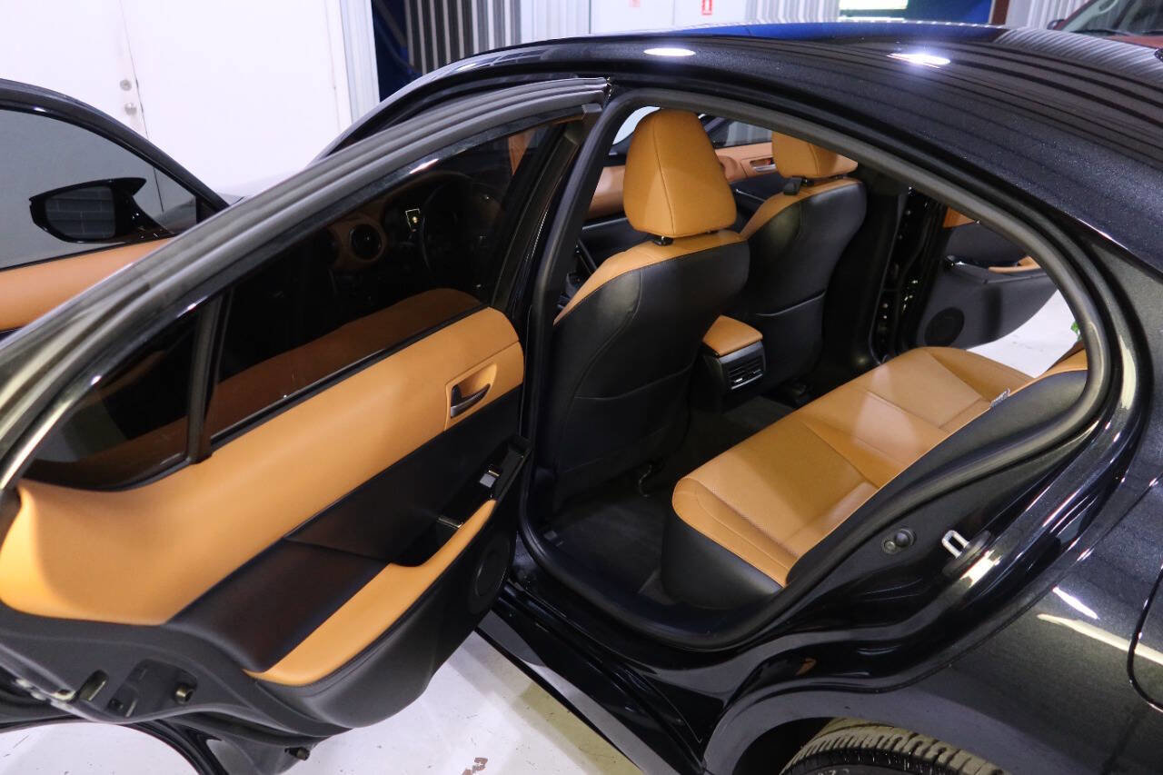 Used 2025 Lexus IS 350 F Sport RWD image 14