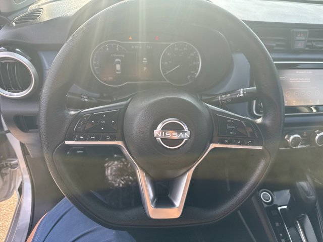 Used 2023 Nissan Versa SV image 15