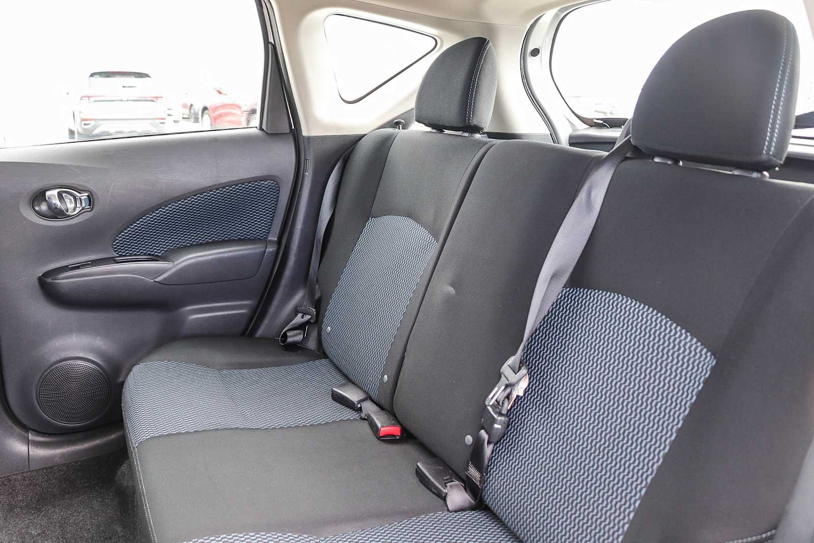 Used 2015 Nissan Versa Note SV FWD image 18