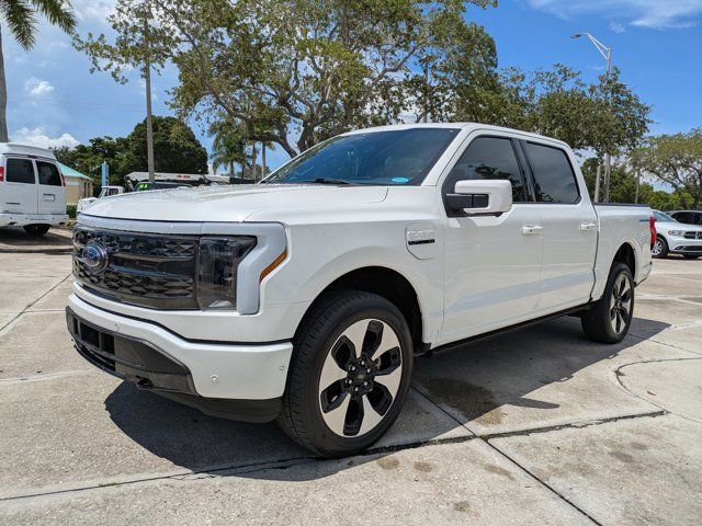 Used 2023 Ford F150 Lightning Platinum image 7