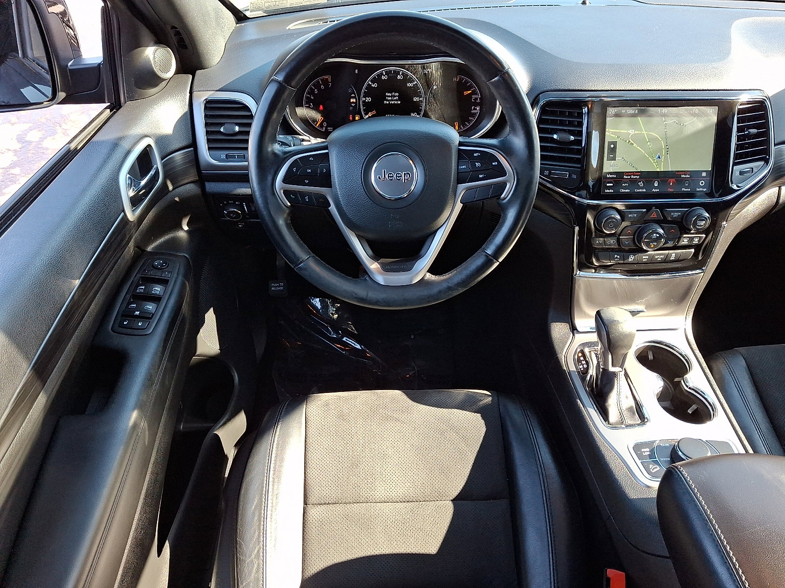 Used 2022 Jeep Grand Cherokee Laredo X image 12