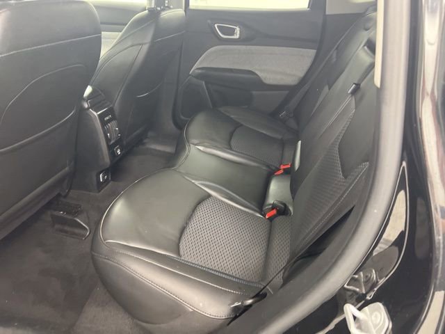 Used 2022 Jeep Compass Latitude image 11