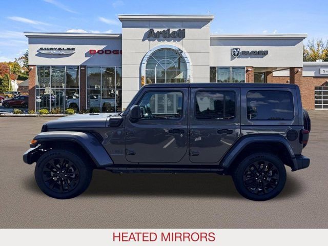 Used 2025 Jeep Wrangler Unlimited Sahara w/ Safety Group AWD/4WD image 5
