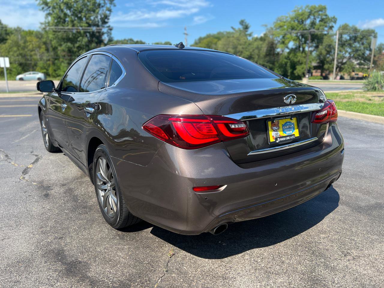 Used 2019 INFINITI Q70 Luxe RWD image 5