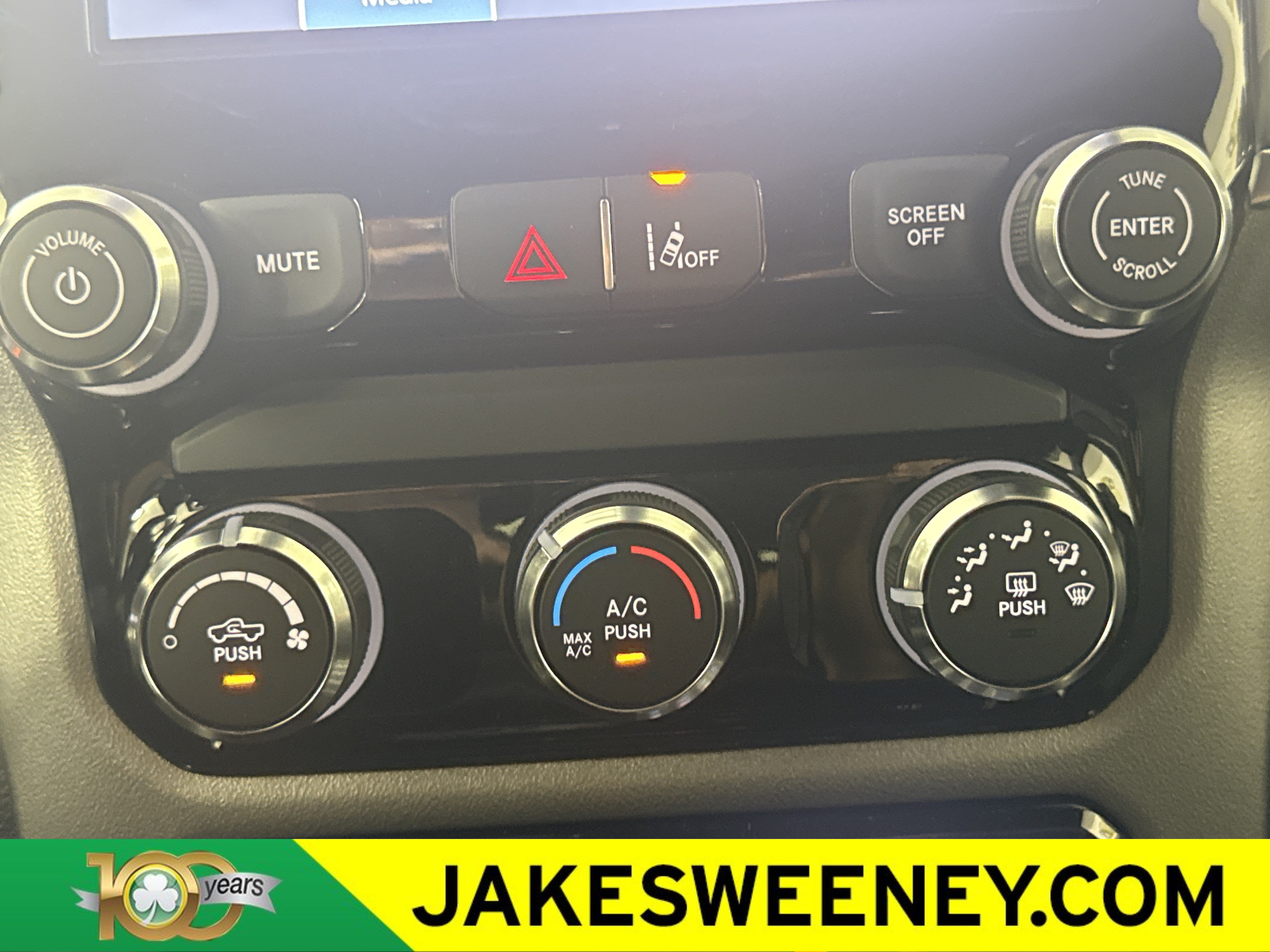 New 2026 RAM 1500 Express AWD/4WD image 22