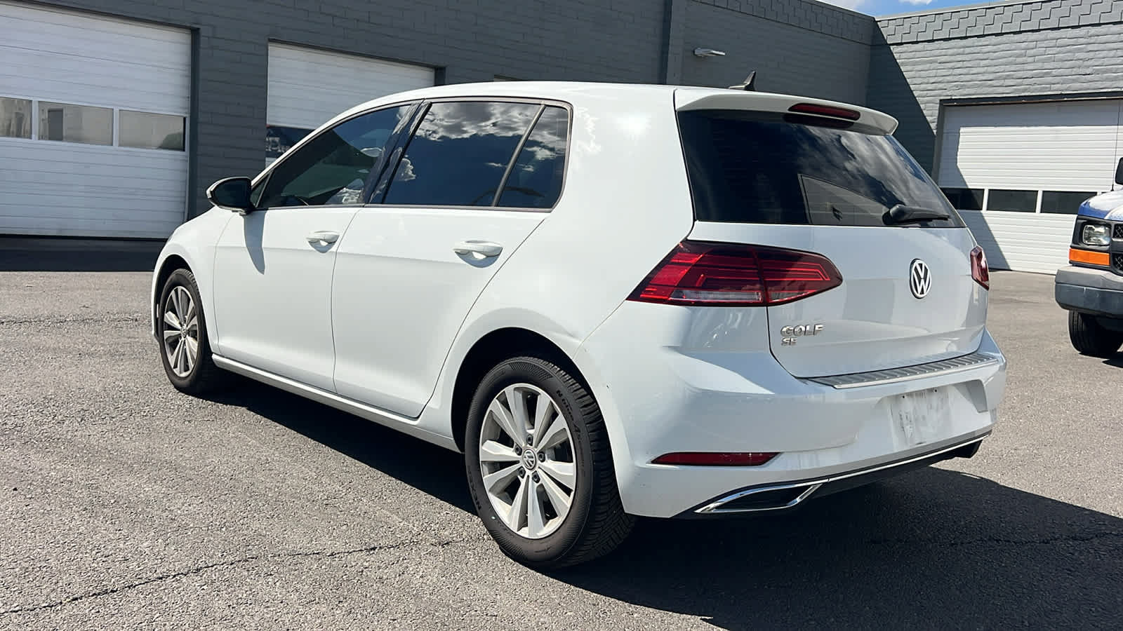 Used 2019 Volkswagen Golf SE FWD image 7