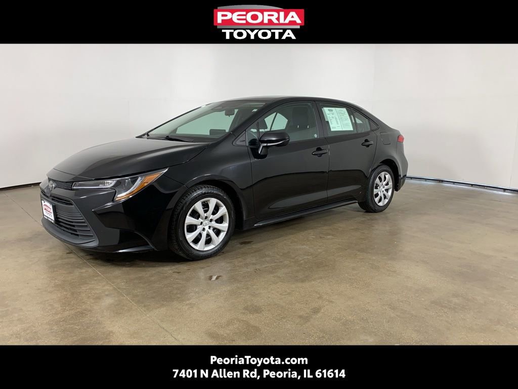Used 2023 Toyota Corolla LE image 1