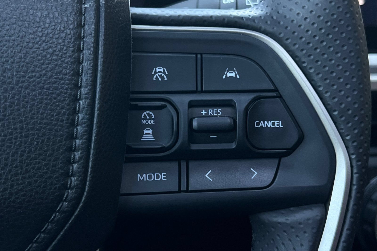 Certified 2026 Toyota 4Runner TRD Off-Road Premium AWD/4WD image 40