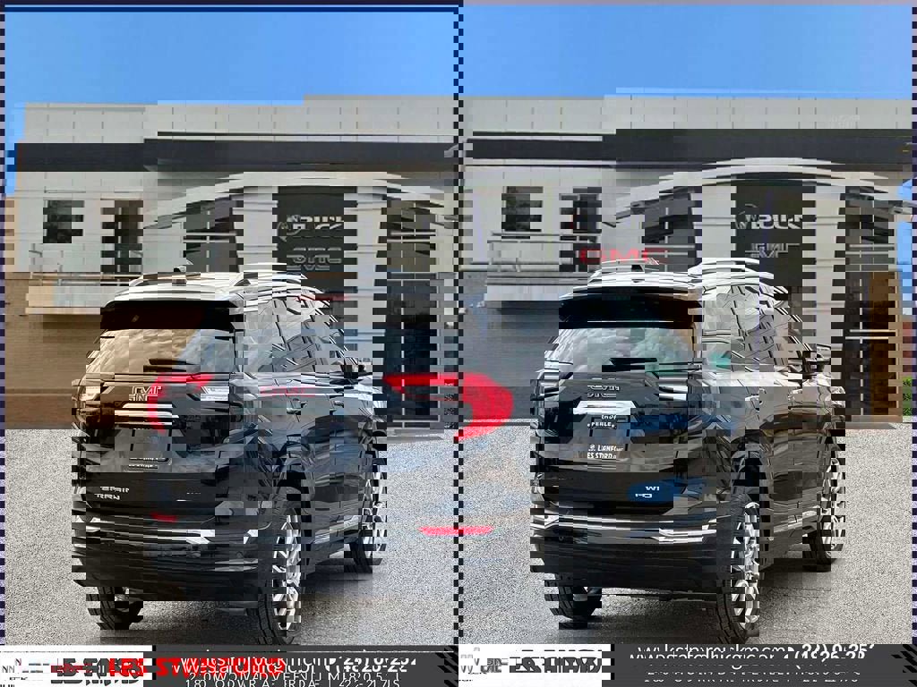 Used 2023 GMC Terrain Denali w/ Denali Premium Package image 6