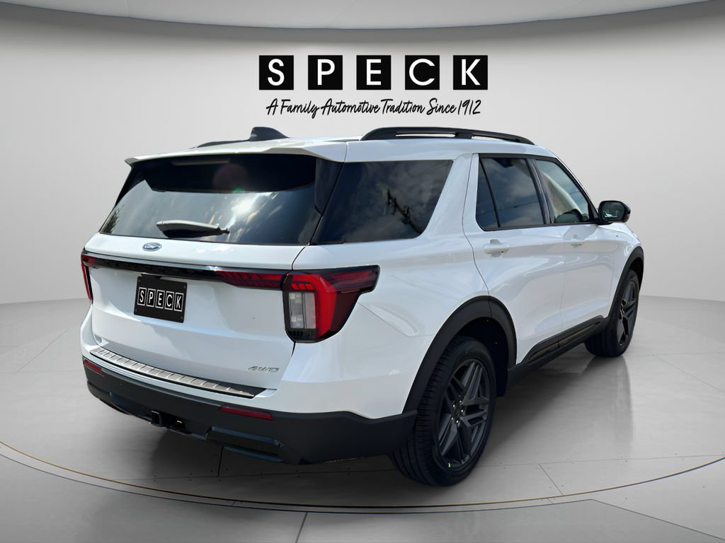 New 2026 Ford Explorer ST-Line w/ ST-Line Street Pack AWD/4WD image 7
