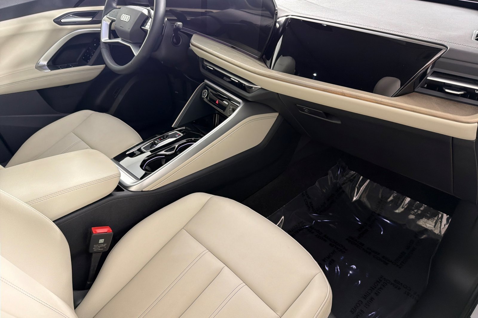 Used 2025 Audi Q5 Premium w/ Convenience Package AWD/4WD image 15