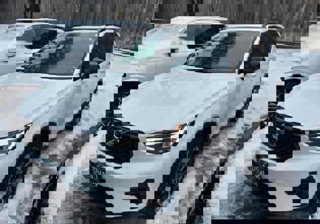 Used 2023 Volvo XC40 B5 Plus w/ Protection Package Premier video 1