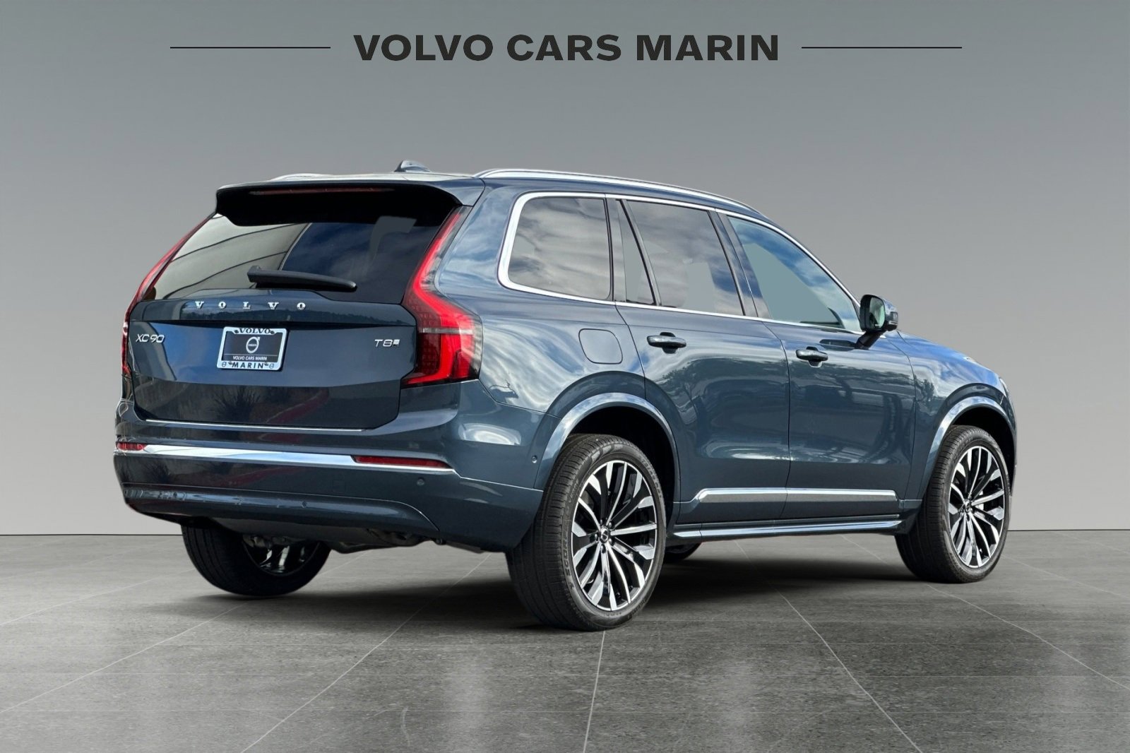 New 2026 Volvo XC90 T8 Plus image 2